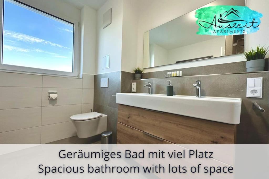 Auszeit Apartment Sunshine Am Uferpark - Nur 100 M Bis Zum Bodensee, Direkt Am Bodenseeradweg, 2 Schlafzimmer, 2 Sonnige Dachterrassen, Schnelles Wlan, Kostenloser Tiefgaragenstellplatz, Fur Bis Zu 4 Personen フリードリヒスハーフェン エクステリア 写真